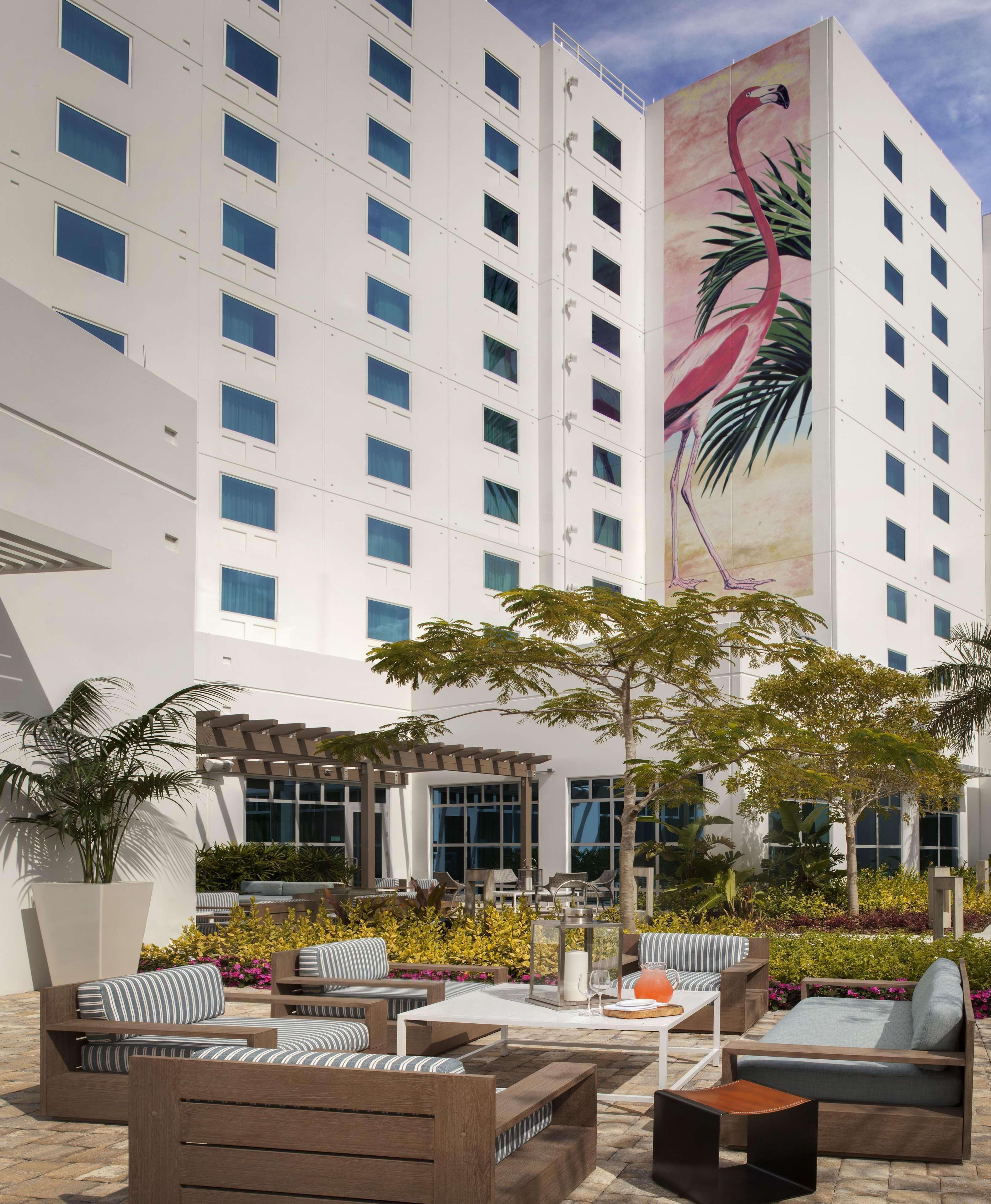 Homewood Suites By Hilton Miami Dolphin Mall Exterior photo