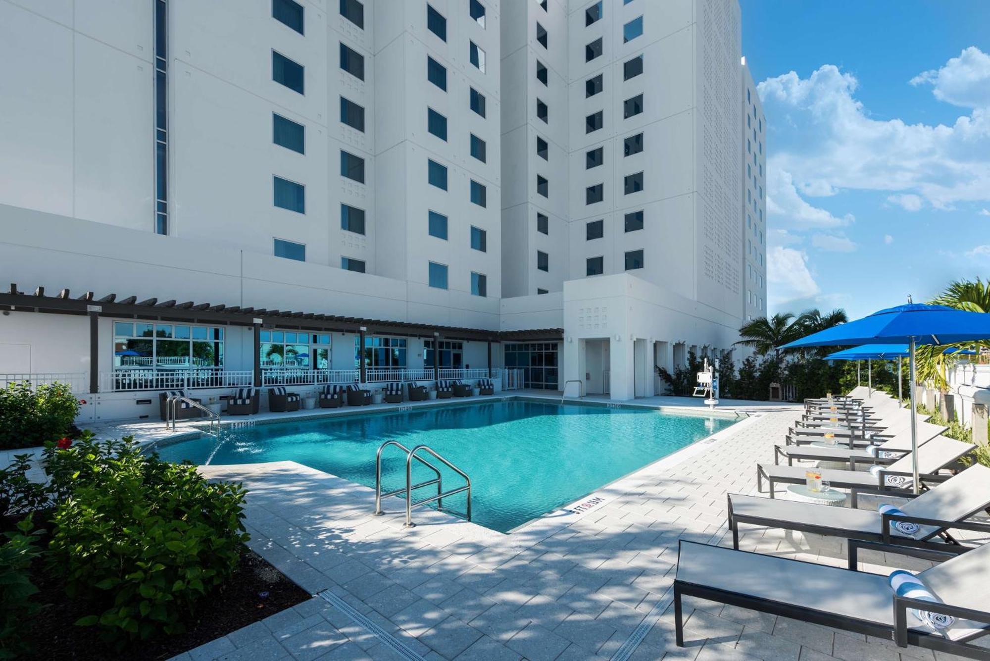 Homewood Suites By Hilton Miami Dolphin Mall Exterior photo